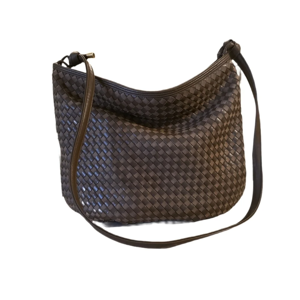 Vintage Empress Elegant Brown Woven Shoulder Bag Gold Hardware